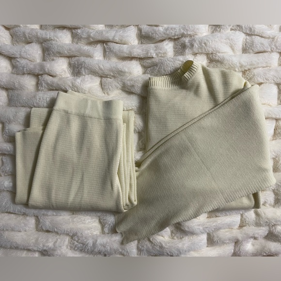 2 Piece Outfit Oversized Knitted Top and Wide Leg Pants Loungewear Sweater Set - Picture 8 of 10